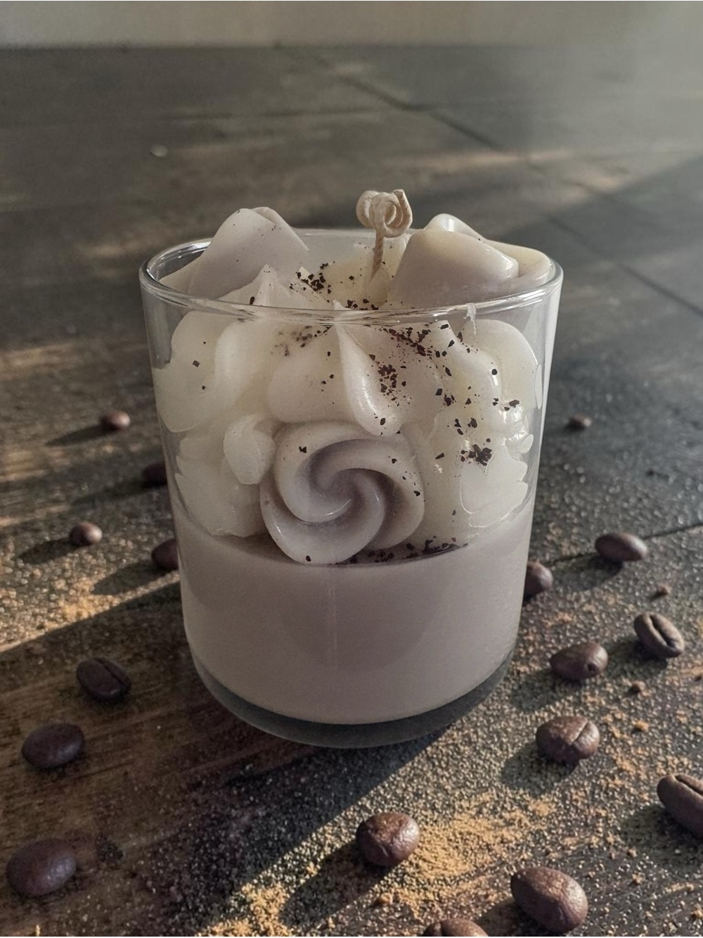 Cinnabon Scented Candle - hazelnut coffee and cinnamon  NIB 16oz